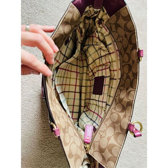 COACH LEATHER CARRYALL IN SIGNATURE CANVAS KHAKI LILAC LEATHER TOTE BAG - Picture 6 of 16